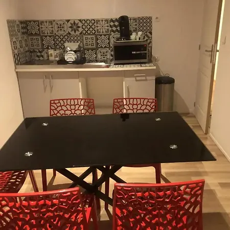 Spacieux A Eloy Les Mines 55 M² Pour 6 Personnes Apartment *